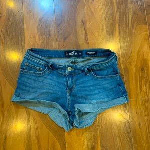 HOLLISTER size 5 shorty shorts